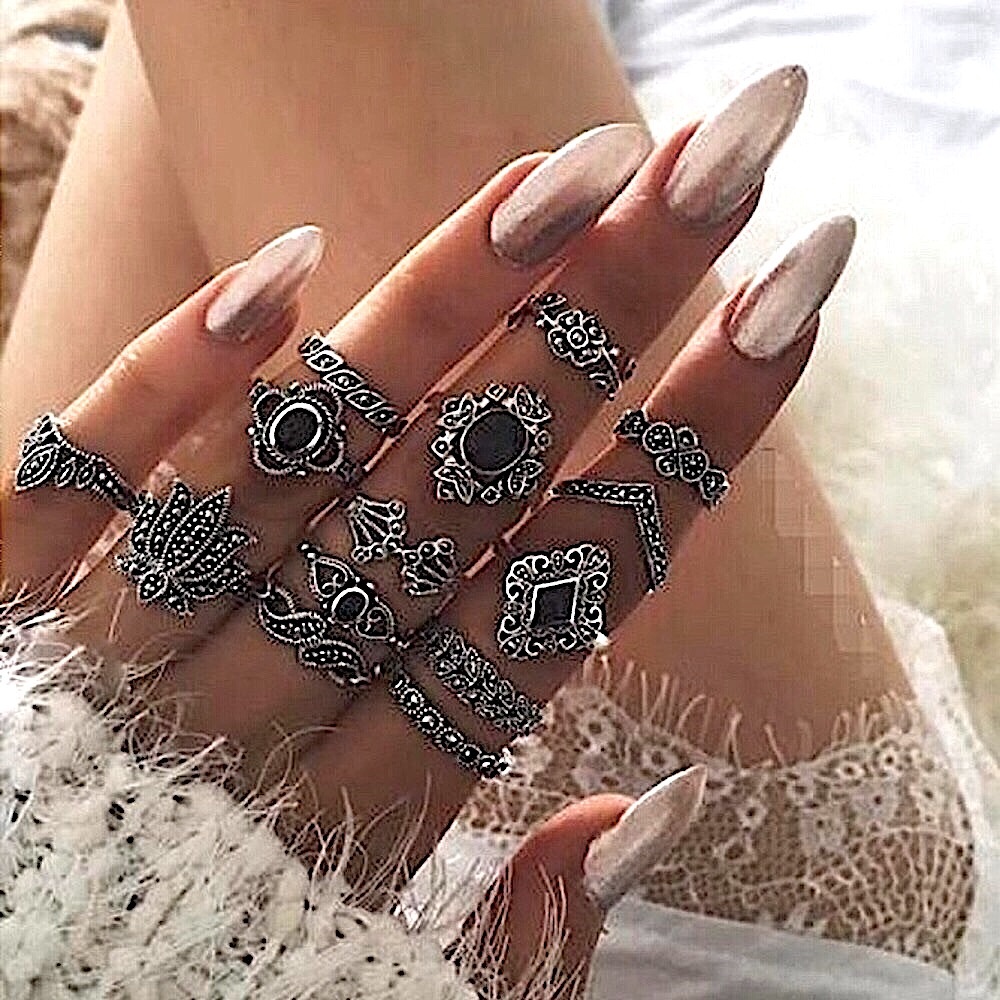 Silver & black pot leaf ring set (14 rings)